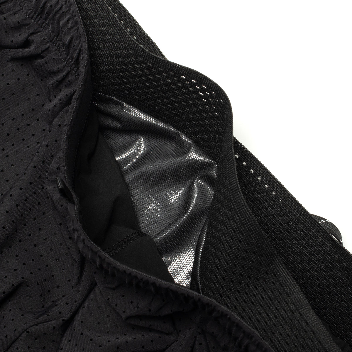 Satisfy - Space-O™ Shorts 5"
Style # 12043-00000
Color : Black