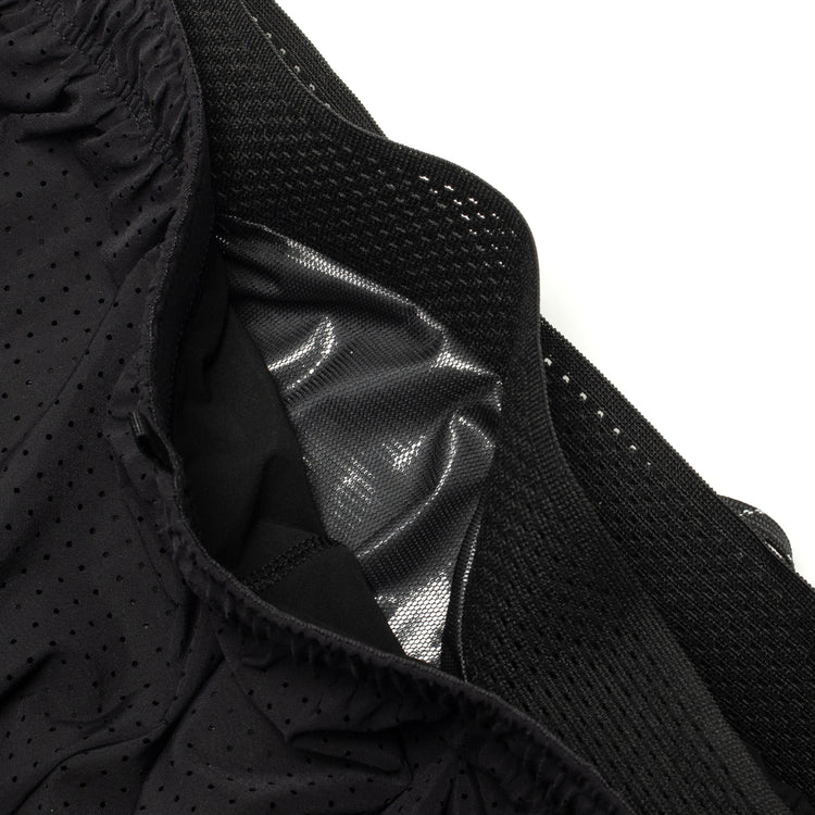 Satisfy - Space-O™ Shorts 5"
Style # 12043-00000
Color : Black