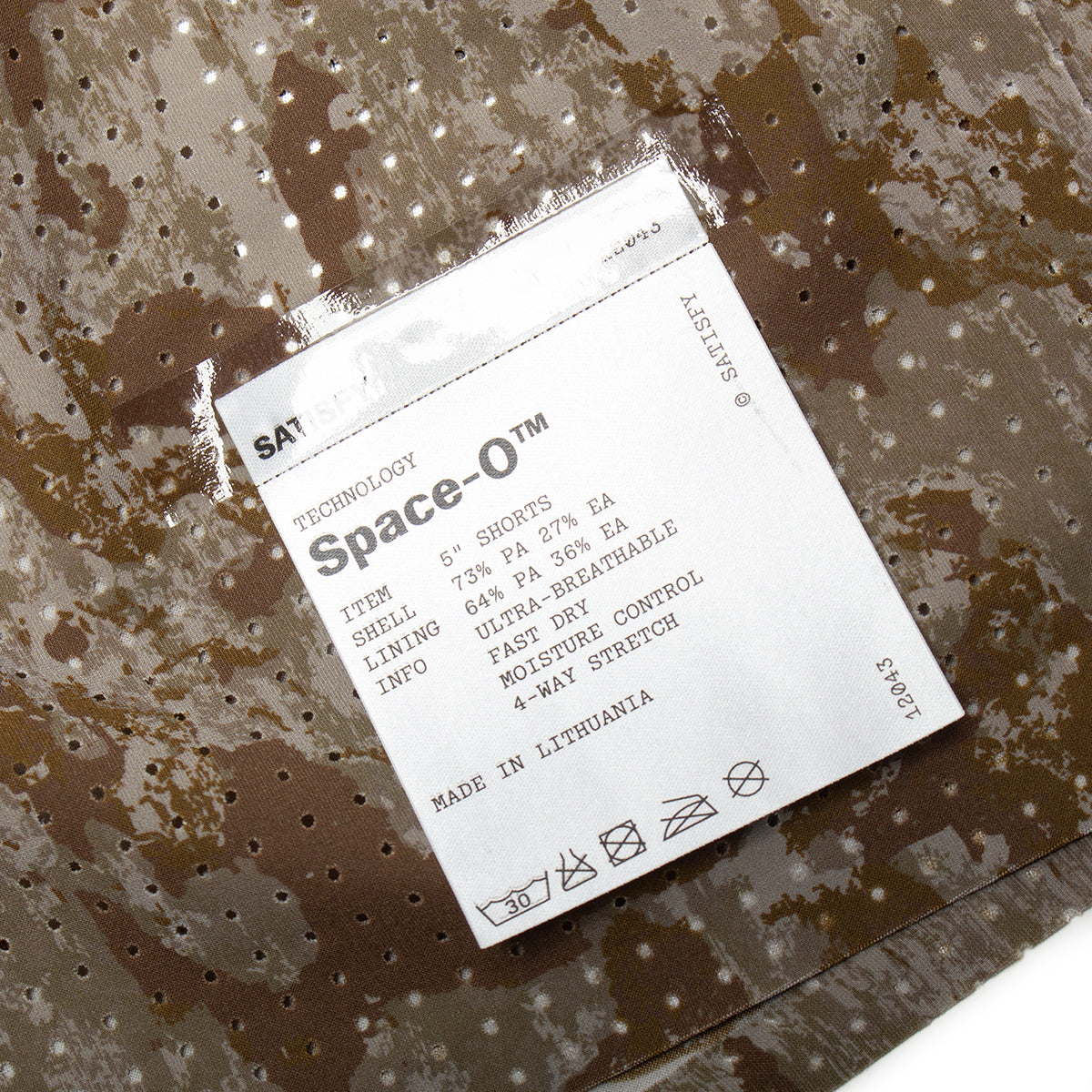 Satisfy - Space-O™ Shorts 5"
Style # 12043-59F01
Color : Camo