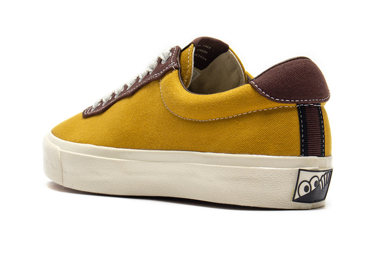 Last Resort AB | VM001 Canvas Lo x Julian Smith Color : Yellow / Brown