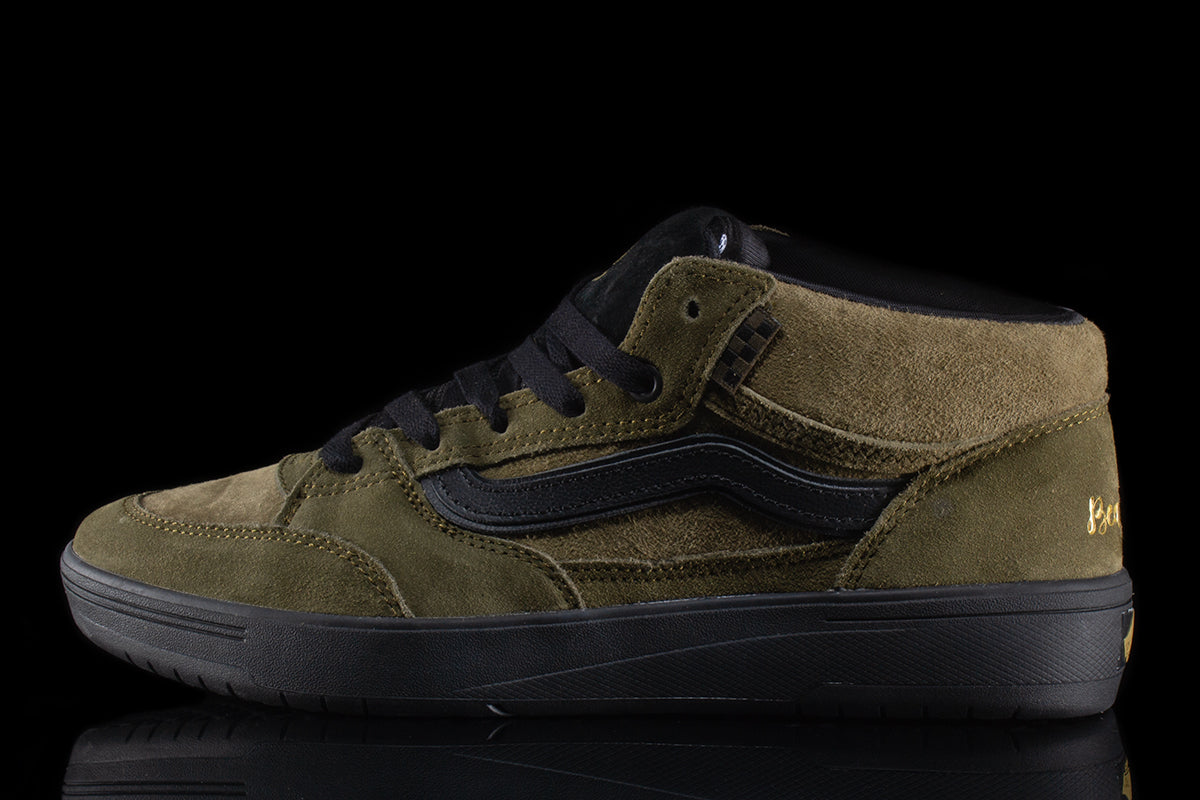 Vans | Zahba Mid x Beatrice Domond Style # VN000CBSDOL1 Color : Dark Olive / Black