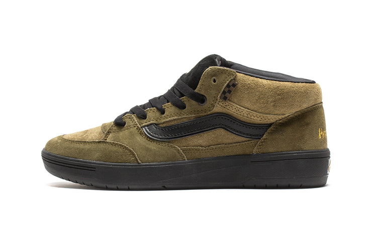 Vans | Zahba Mid x Beatrice Domond Style # VN000CBSDOL1 Color : Dark Olive / Black