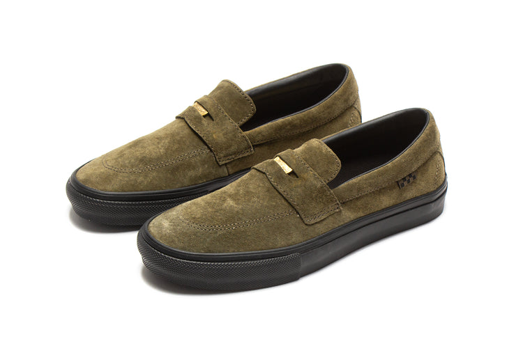 Vans | Skate Style 53 x Beatrice Domond Style # VN0A5HELDOL1 Color : Dark Olive / Black