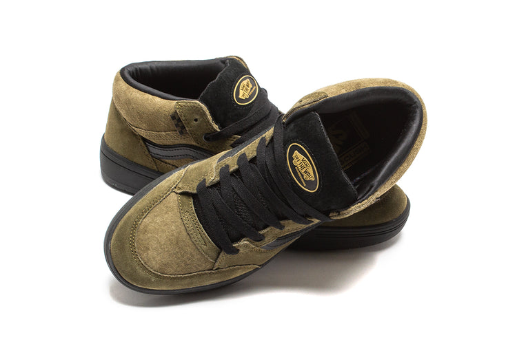 Vans | Zahba Mid x Beatrice Domond Style # VN000CBSDOL1 Color : Dark Olive / Black