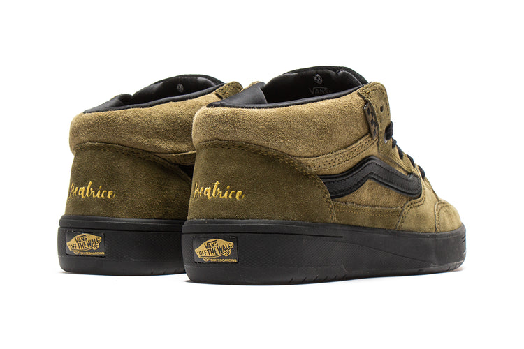 Vans | Zahba Mid x Beatrice Domond Style # VN000CBSDOL1 Color : Dark Olive / Black