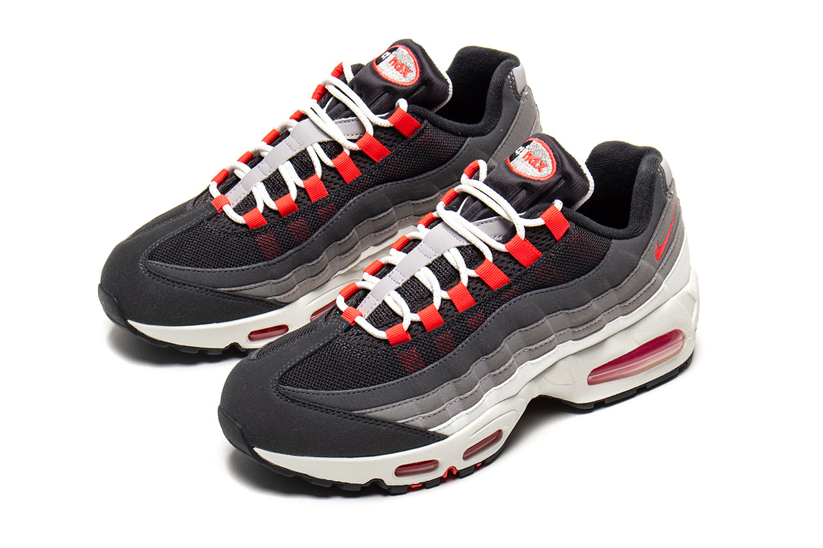 Nike - Air Max 95 Big Bubble
Style # IV6425-060
Color : Anthracite / Solar Red / LT Graphite