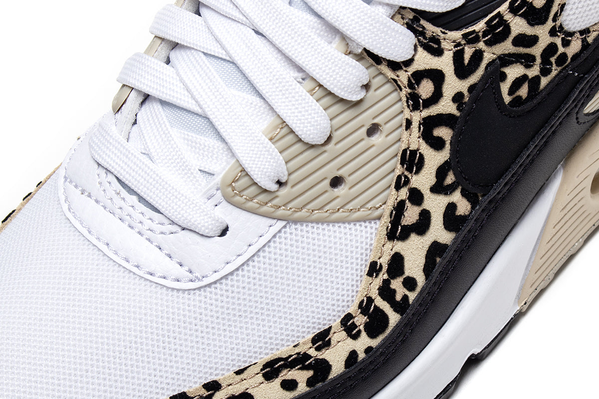 Nike - Women's Air Max 90
Style # IF1619-100
Color : White / Black / Sand Drift / Hemp