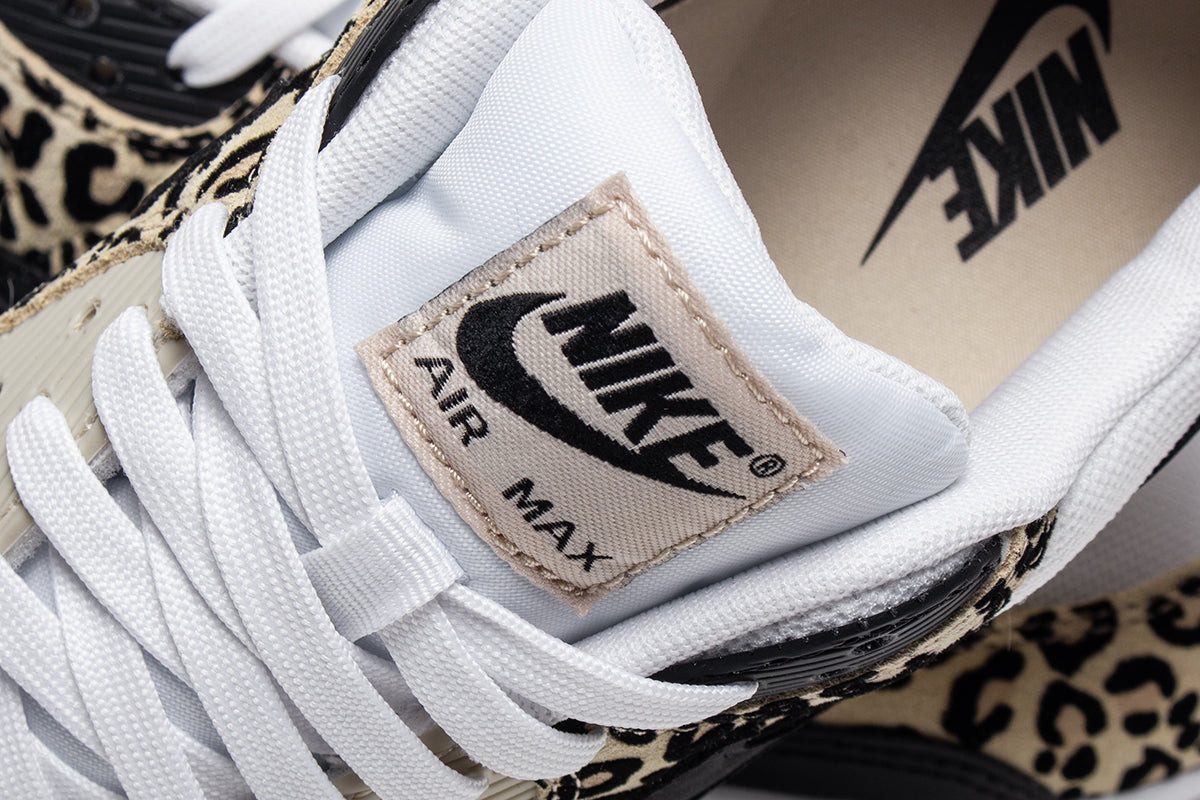 Nike - Women's Air Max 90
Style # IF1619-100
Color : White / Black / Sand Drift / Hemp