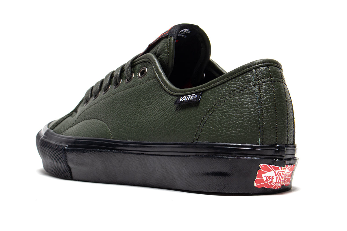 Vans - Ave Classic VCU x Hockey
Style # VN000Z972031
Color : Green / Black