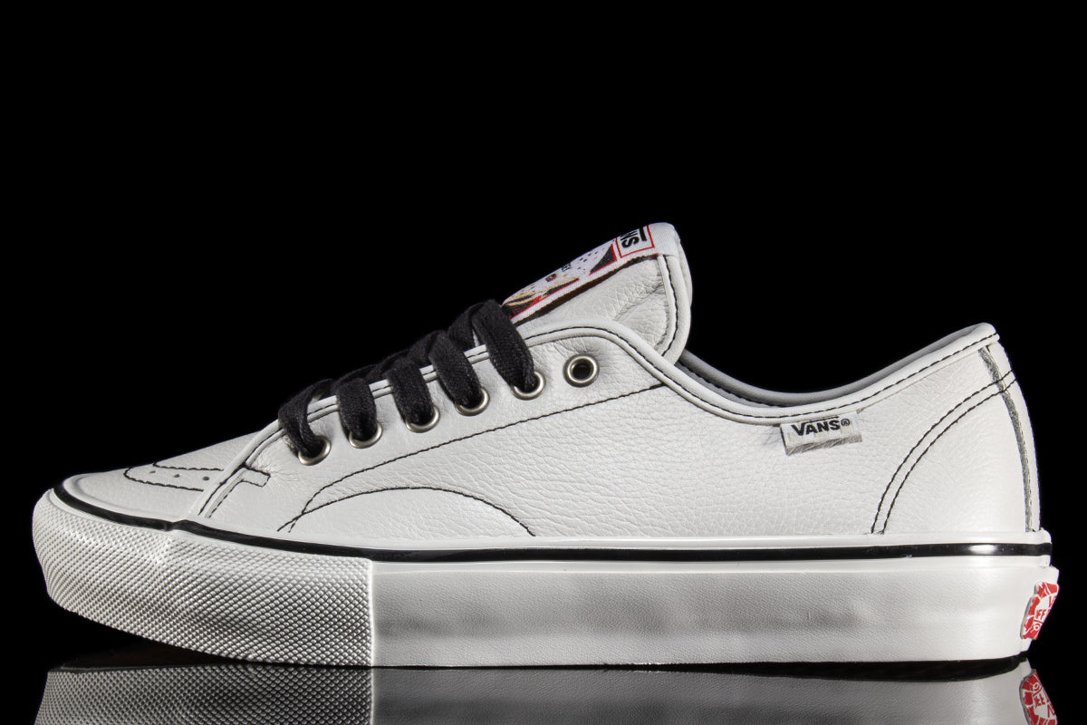 Vans - Ave Classic VCU x Hockey
Style # VN000Z97WHT1
Color : White