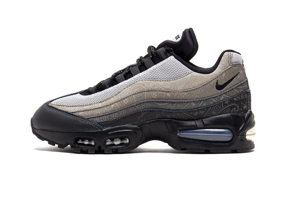 Nike - Air Max 95 Big Bubble
Style # IR0802-100
Color : White / Black / LT Graphite / LT Charcoal