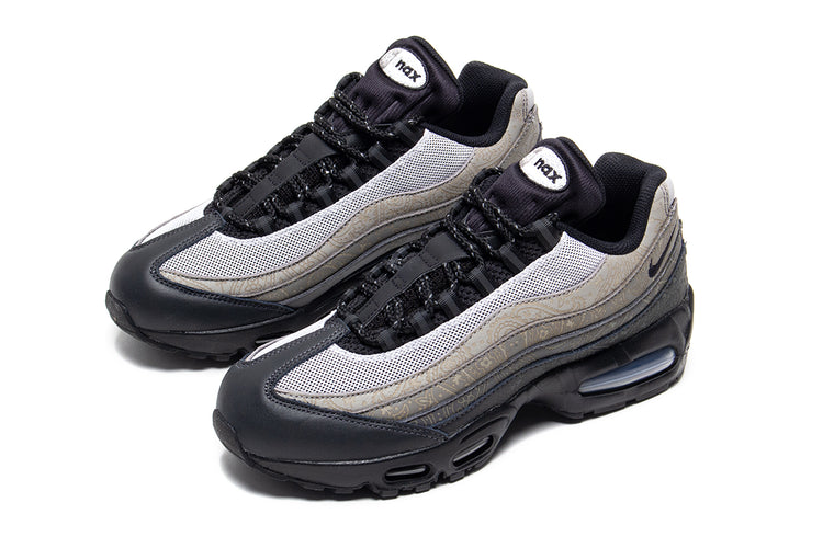 Nike - Air Max 95 Big Bubble
Style # IR0802-100
Color : White / Black / LT Graphite / LT Charcoal