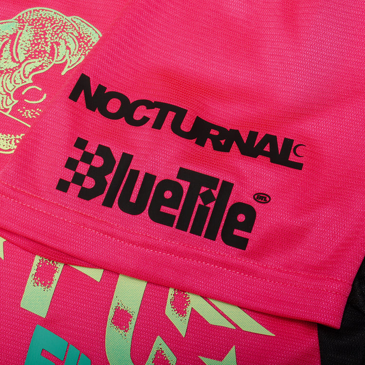 Nike SB - FC Pack Jersey
Style # IR6760-645
Color : Hyper Pink / Black
