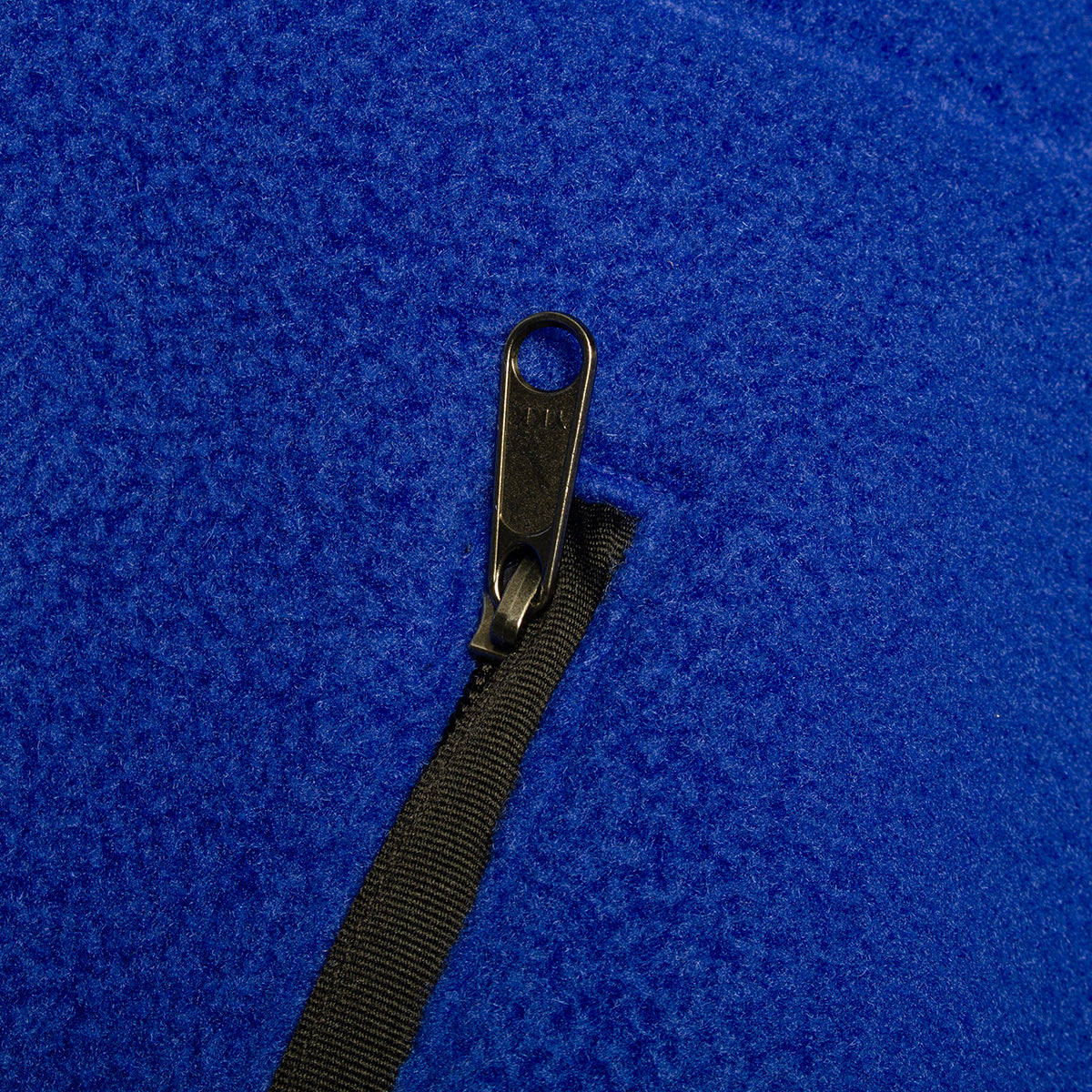 The North Face - Red Box Half-Zip Fleece
Style # NF0A8EGCCZ61
Color : TNF Blue