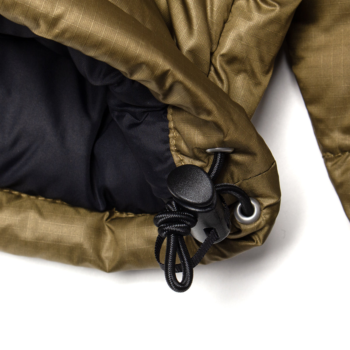 The North Face - 1996 Retro Nuptse Jacket
Style # NF0A3C8DRL51
Color : Caraway Seed / TNF Black