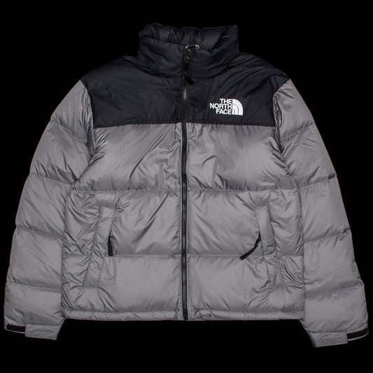 The North Face - 1996 Retro Nuptse Jacket
Style # NF0A3C8DRPI1
Color : Smoked Pearl / TNF Black