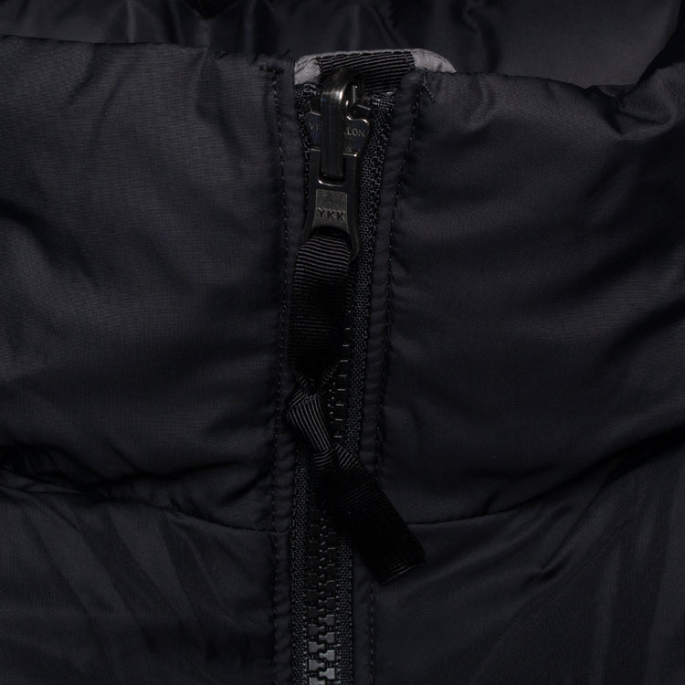 The North Face - 1996 Retro Nuptse Jacket
Style # NF0A3C8DRPI1
Color : Smoked Pearl / TNF Black