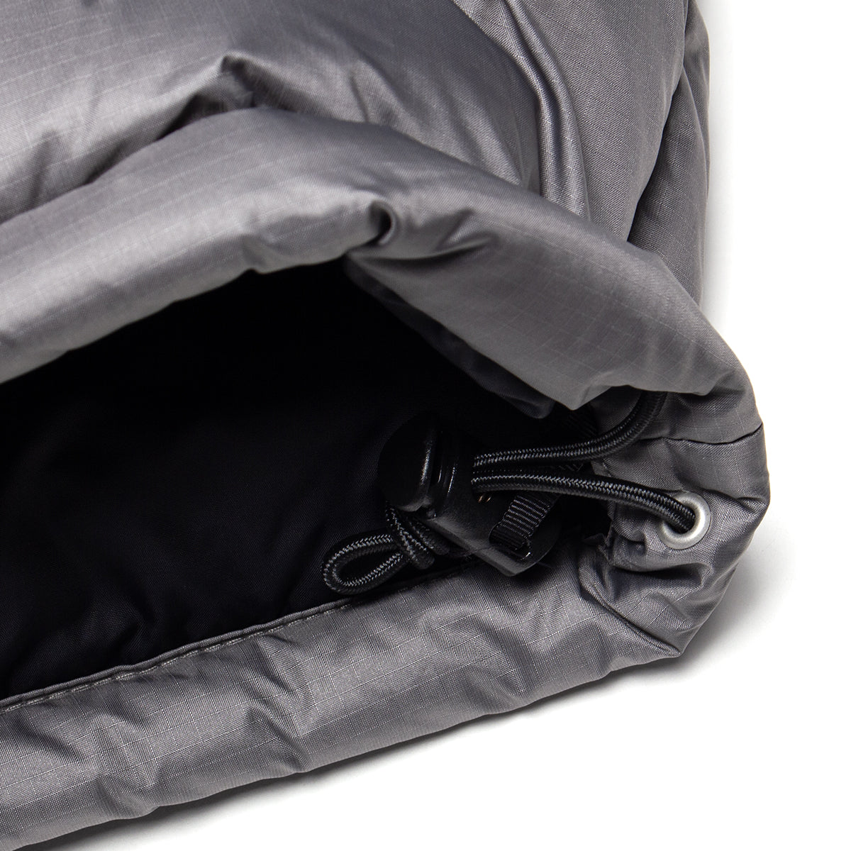The North Face - 1996 Retro Nuptse Jacket
Style # NF0A3C8DRPI1
Color : Smoked Pearl / TNF Black
