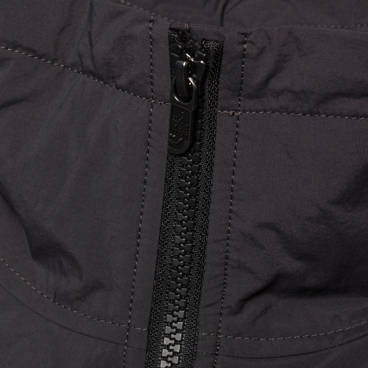 The North Face - Red Box Nylon Fleece Lined Jacket
Style # NF0A8HDK0SA1
Color : Obsidian