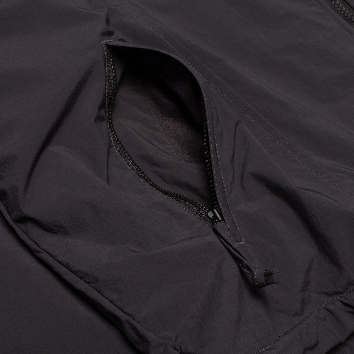 The North Face - Red Box Nylon Fleece Lined Jacket
Style # NF0A8HDK0SA1
Color : Obsidian
