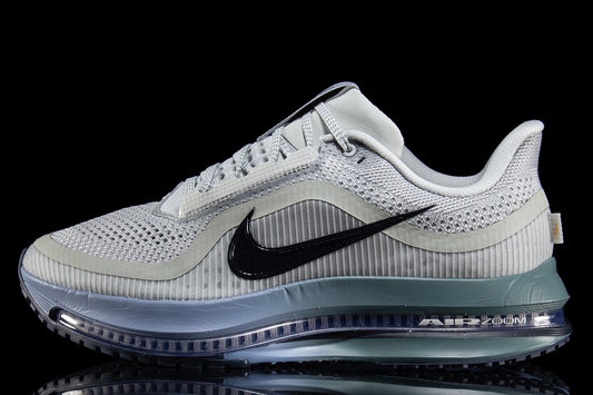 Nike - Pegasus Premium
Style # HQ2592-017
Color : Grey Mist / Dark Obsidian / Mineral Slate
