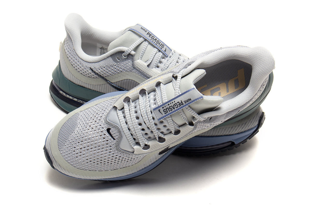 Nike - Pegasus Premium
Style # HQ2592-017
Color : Grey Mist / Dark Obsidian / Mineral Slate