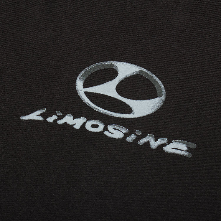Limosine - Emblem T-Shirt
Color : Black