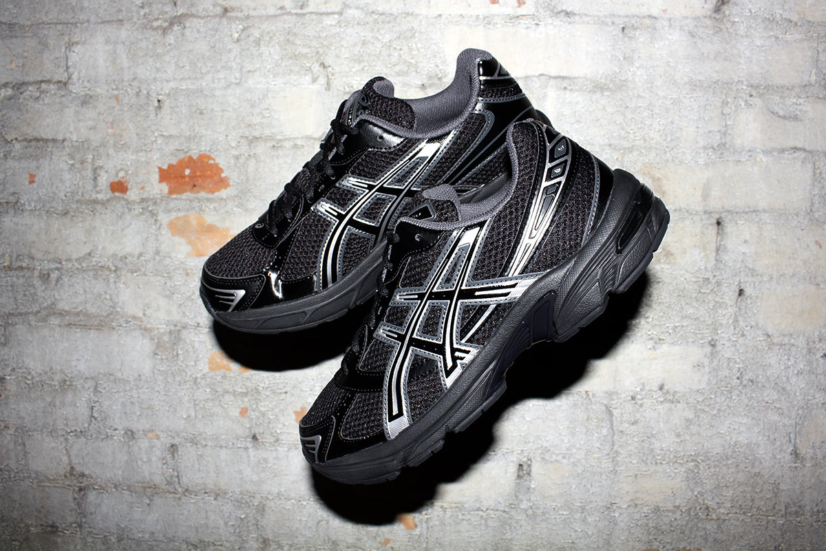 Asics | Gel-1130 Style # 1201A906.001 Color : Black / Pure Silver