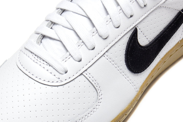 Nike | Field General '82 Style # HF5603-101 Color : White / Black / Gum