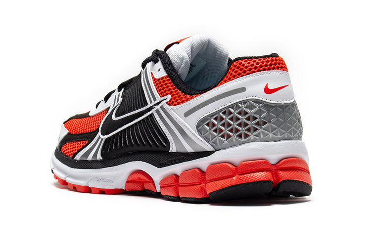 Nike | Zoom Vomero 5 SE Style # CZ8667-600 Color : Bright Crimson / Black / Glacier Ice