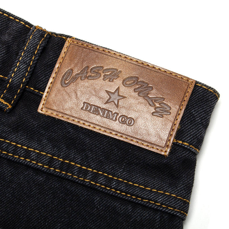 Cash Only - Logo Baggy Denim Shorts
Color : Washed Black
