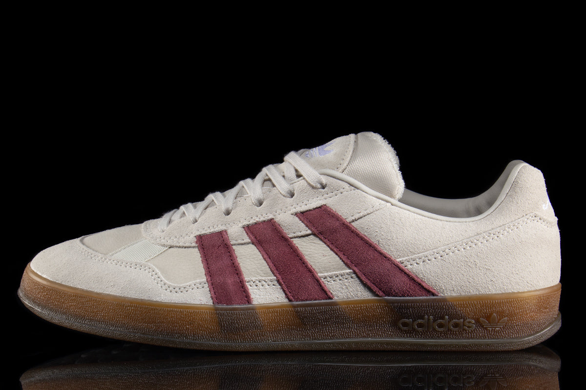 Adidas - Aloha Super
Style # JQ1043
Color : Alumina / Shadow Red / Gum