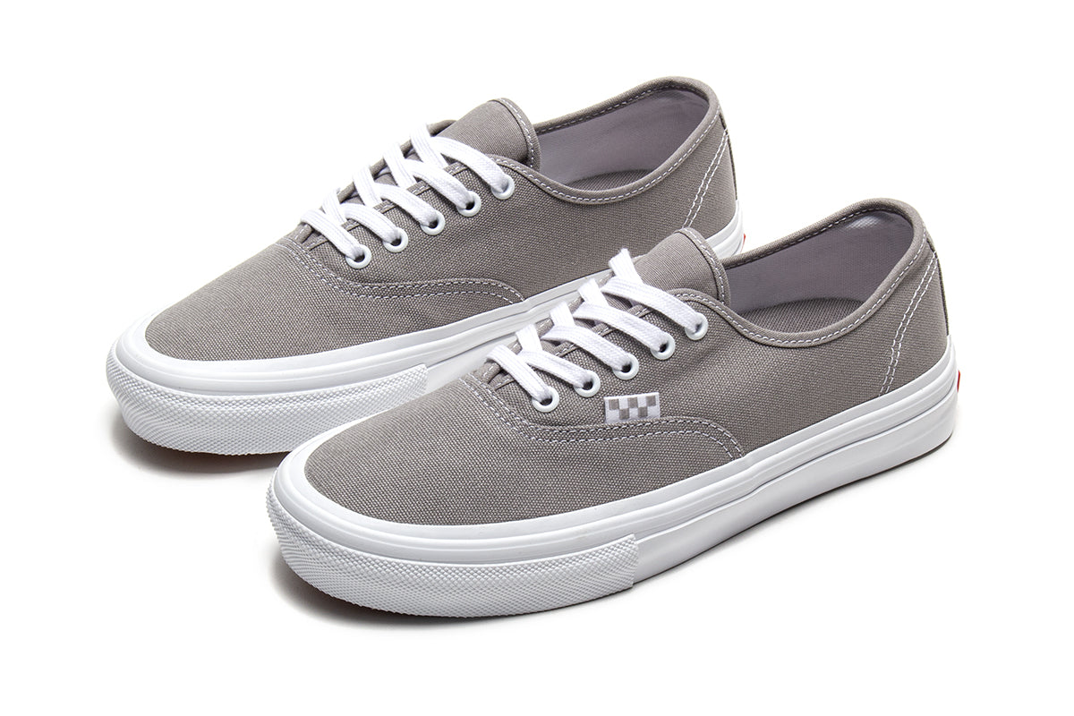 Vans - Skate Authentic
Style # VN0A5FC8KAQ1
Color : Wrapped Dizzle Grey / White