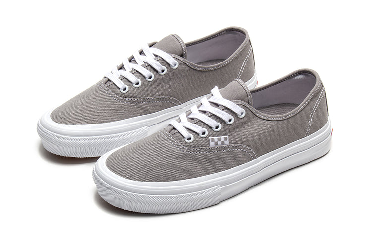 Vans - Skate Authentic
Style # VN0A5FC8KAQ1
Color : Wrapped Dizzle Grey / White