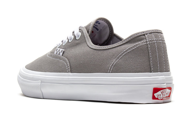 Vans - Skate Authentic
Style # VN0A5FC8KAQ1
Color : Wrapped Dizzle Grey / White