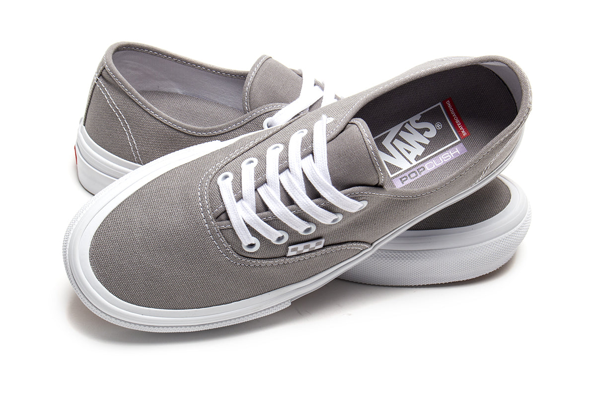 Vans - Skate Authentic
Style # VN0A5FC8KAQ1
Color : Wrapped Dizzle Grey / White