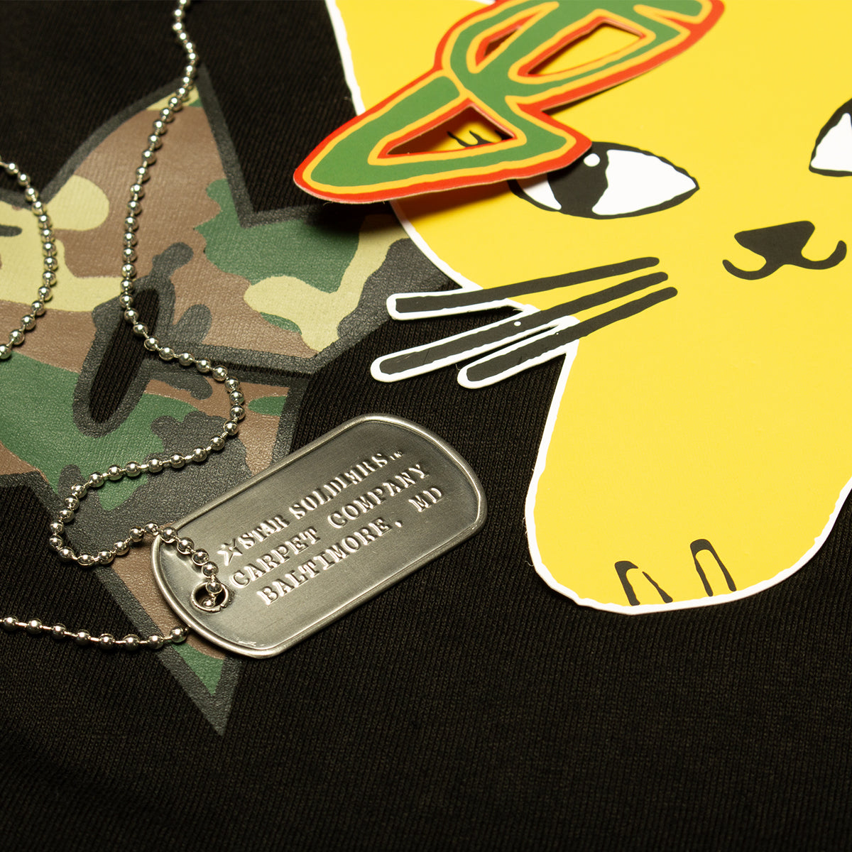 Carpet Company - C-Star T-Shirt
Color : Black / Camo