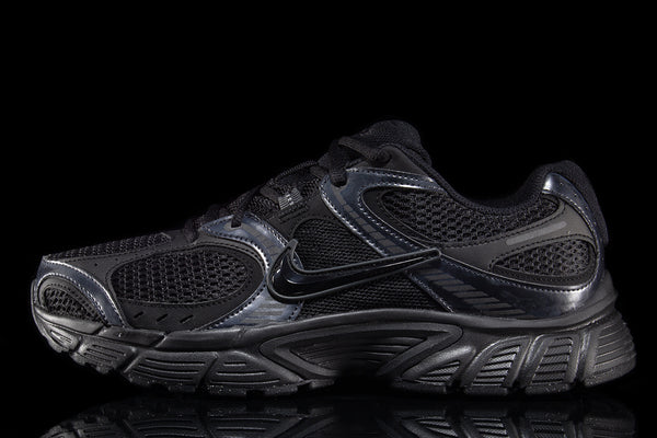 7-3-25-NikeV5RunnerBlack-