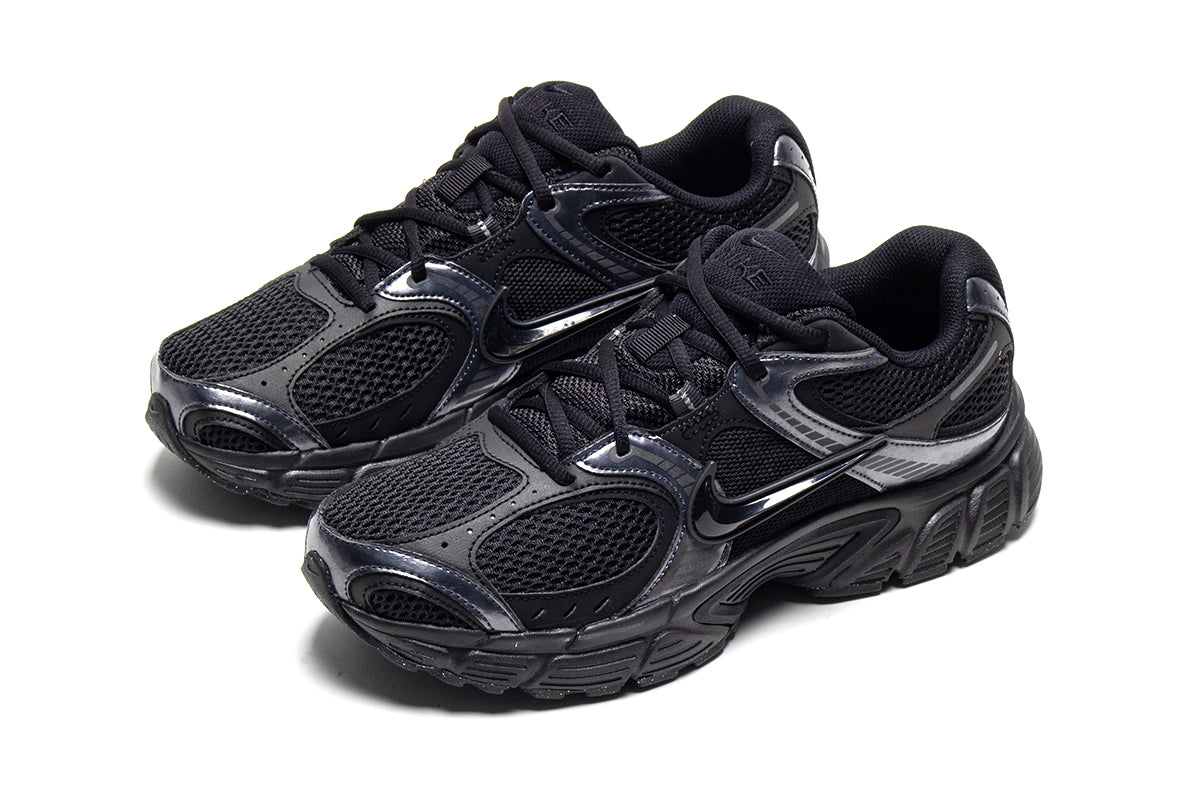 Nike - V5 RNR
Style # HJ5228-001
Color : Black