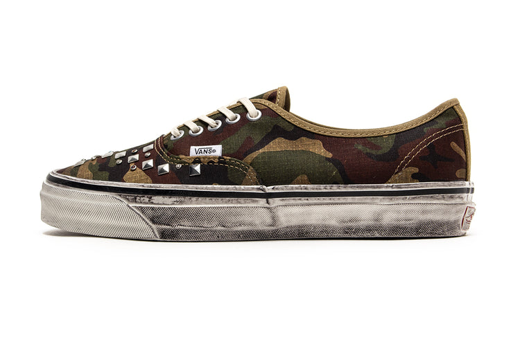 Vans OTW - LX Authentic 44
Style # VN000D9NWVD1
Color : Combat Dark Green
