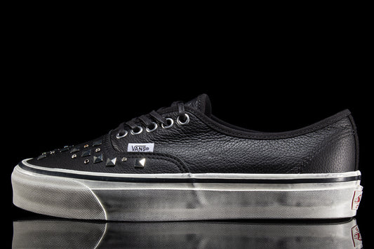 Vans OTW - LX Authentic 44
Style # VN000D9NBLK1
Color : Combat Black