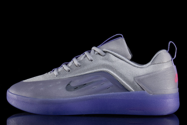 Nike SB - Zoom Nyjah 4
Style # FQ1273-500
Color : Light Thistle / Black