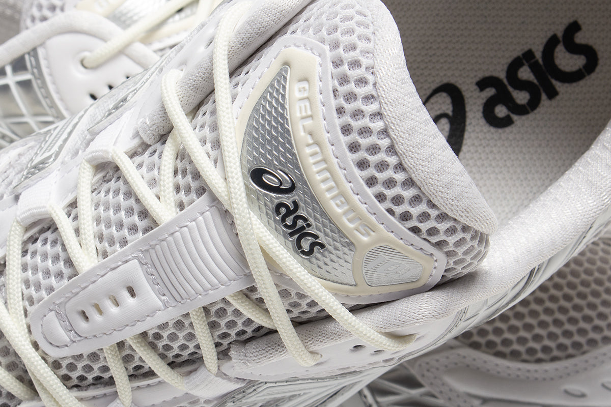 Asics - Gel-Nimbus 10.1
Style # 1203A761.100
Color : White / Pure Silver