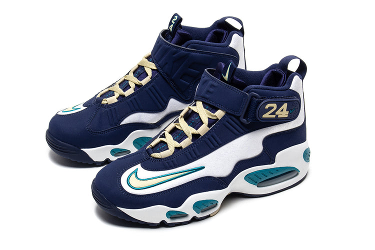 Nike - Air Griffey Max 1&nbsp;
Style # IV6299-410
Color : Midnight Navy / Team Gold / Fresh Water