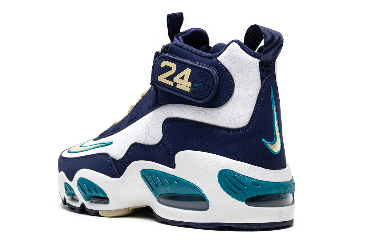 Nike - Air Griffey Max 1&nbsp;
Style # IV6299-410
Color : Midnight Navy / Team Gold / Fresh Water