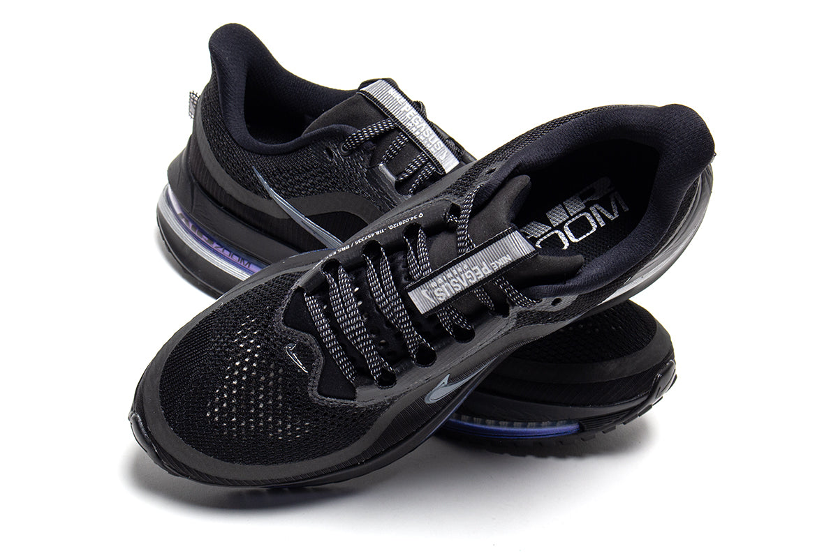 Nike - Pegasus Premium
Style # HQ2592-005
Color : Black / Black / Metallic Silver