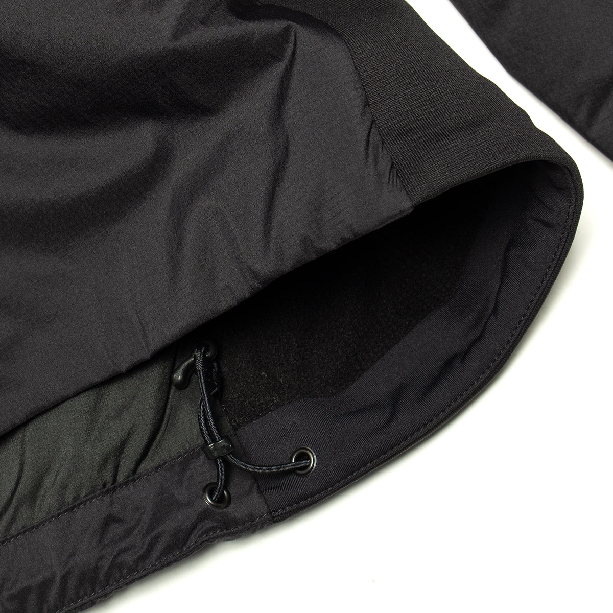 Arc'teryx - Atom Hoodie
Style # X000009556
Color : Black