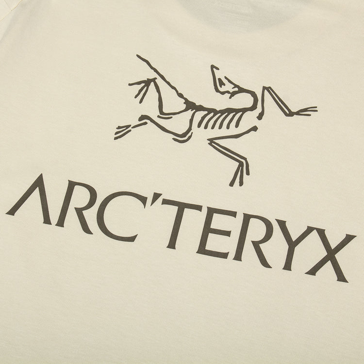 Arc'teryx - Kragg SL Bird Word T-Shirt
Style # X000009535
Color : Sea Salt / Mongoose