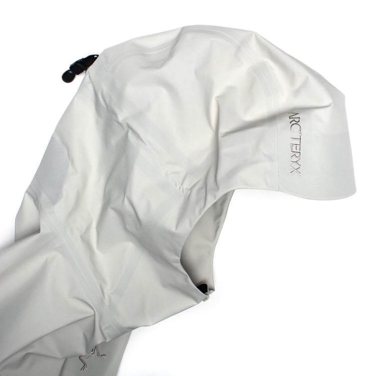 Arc'teryx - Beta Jacket
Style # X000010868
Color : Sea Salt