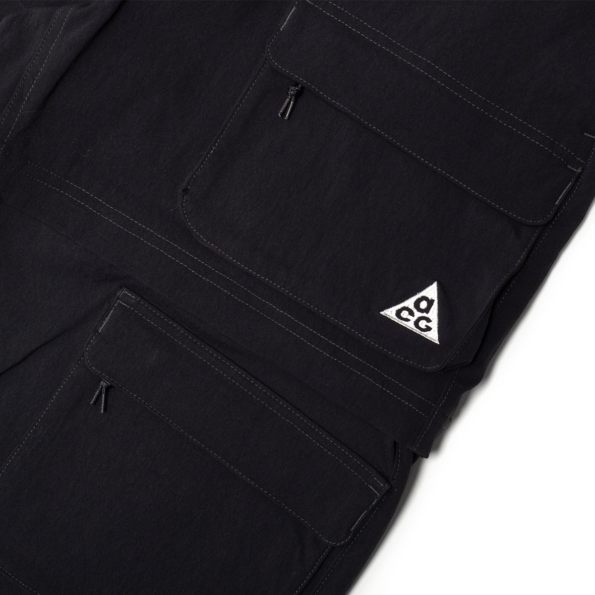 Nike - Women's ACG Smith Summit Pants
Style # HV6391-010
Color : Black / Anthracite / Cool Grey / Summit White